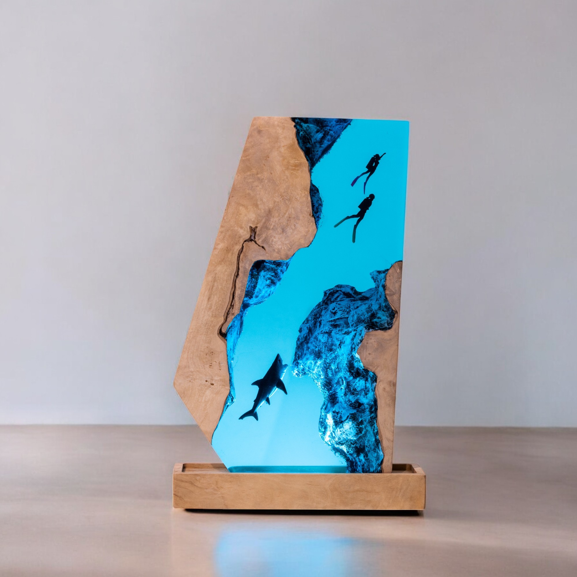 Handmade Ocean Epoxy Resin Lamp | LED Night Light with Shark & Divers Scene