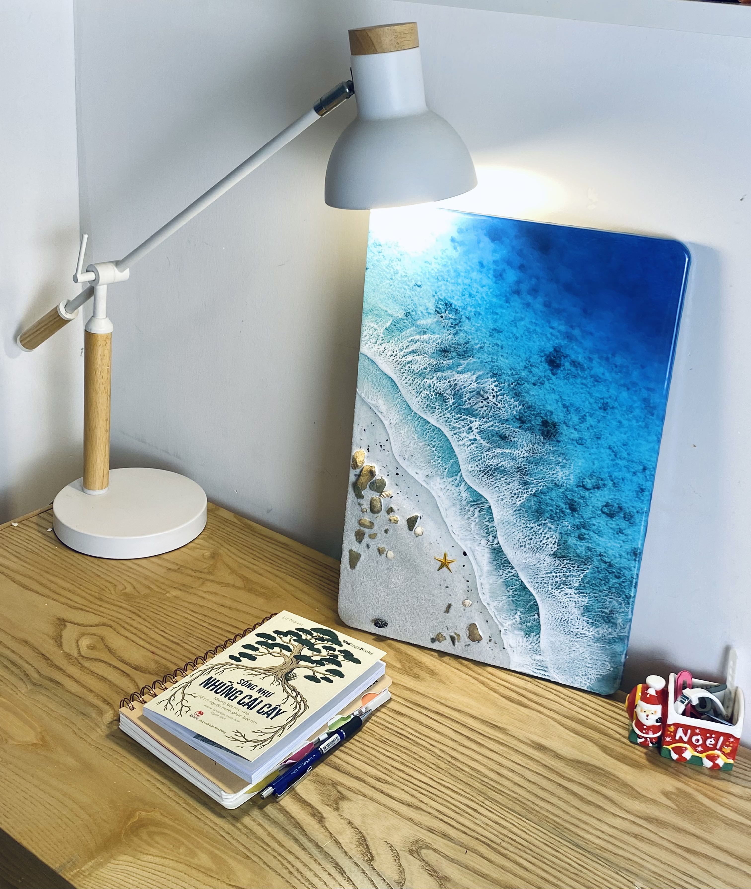 Handmade 3D Epoxy Resin Beach Art – Ocean Waves on Sandy Shore