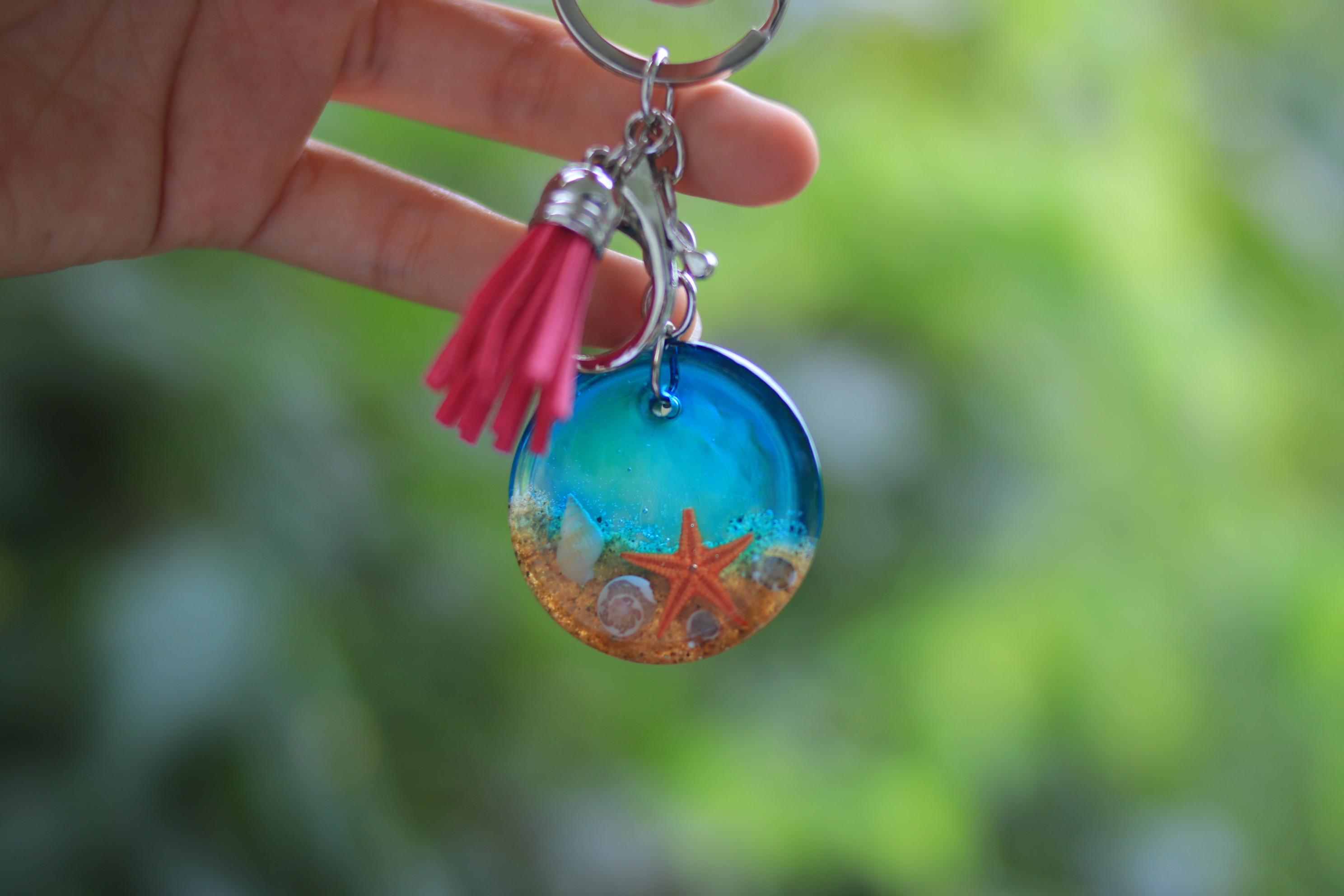 Handmade Ocean Resin Keychain – Beach Sand & Seashell Epoxy Charm